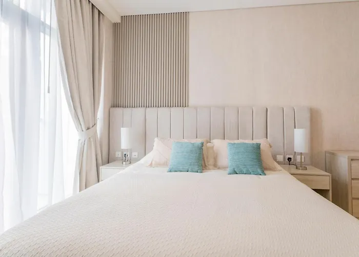 Studio With Pool And Private Beach Access On Palm Jumeirah