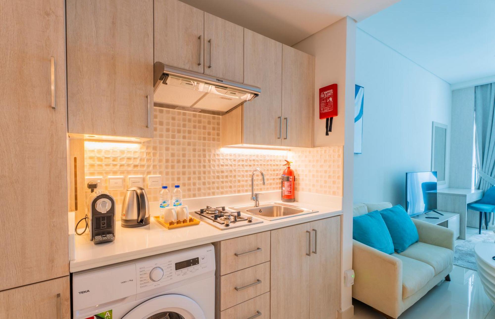 With Pool And Private Access On Palm Jumeirah * Dubai